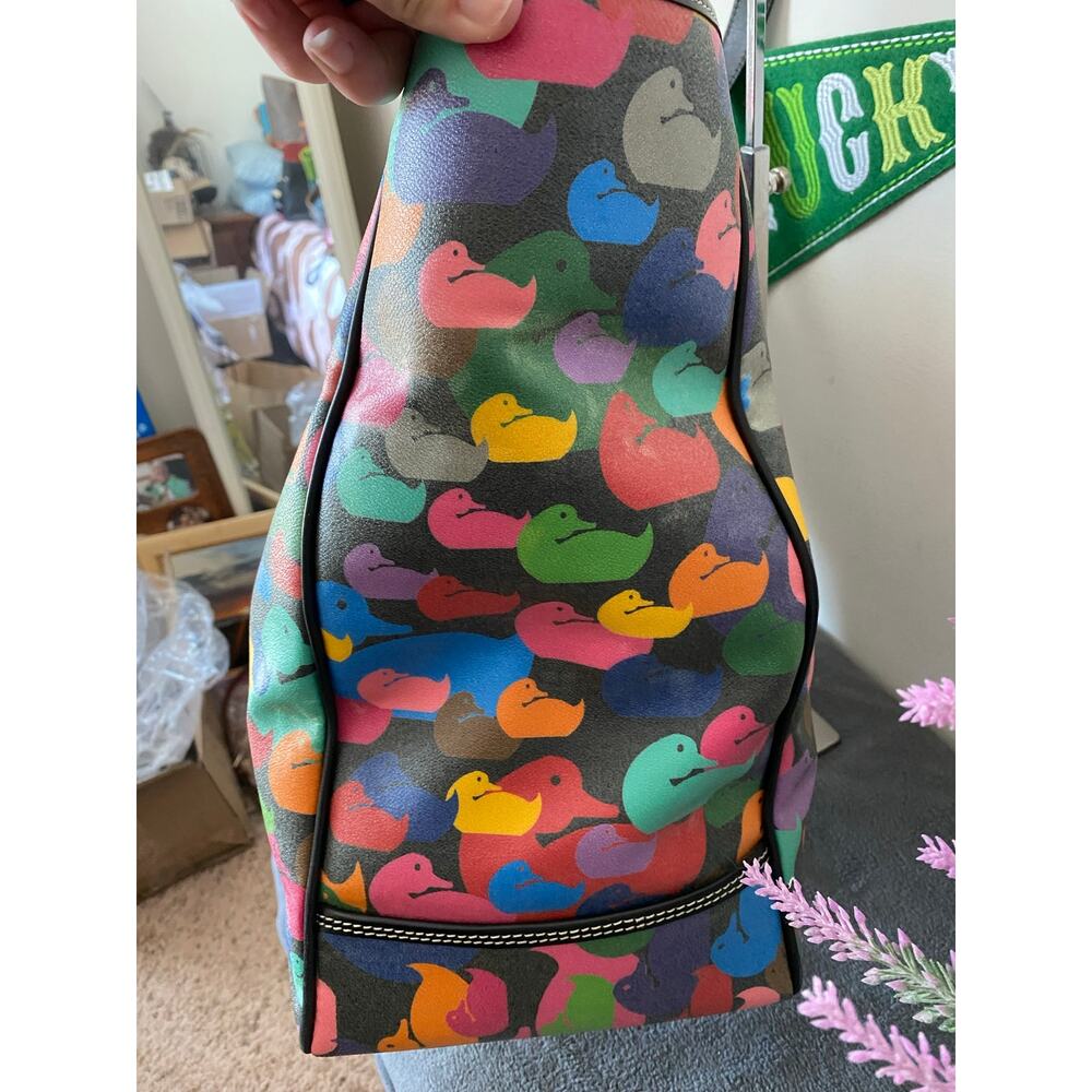 Dooney and Bourke LARGE Wonderduck Tote - Picture 4 of 9